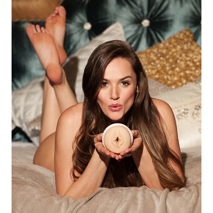 Мастурбатор вагина Fleshlight Girls: Tori Black - Torrid