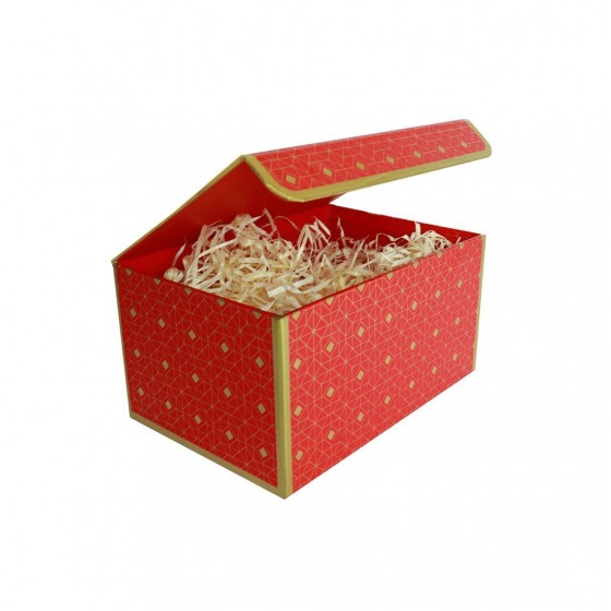 Подарункова коробка червона із золотим геометричним малюнком, M — 23×16×12 см