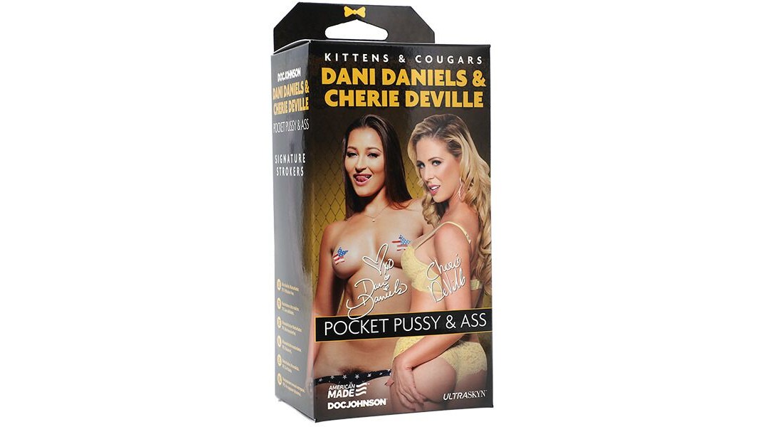 Мастурбатор двосторонній Doc Johnson Dani Daniels / Cherie Deville Ultraskyn