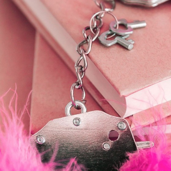 Наручники металлические Adrien Lastic Handcuffs Pink