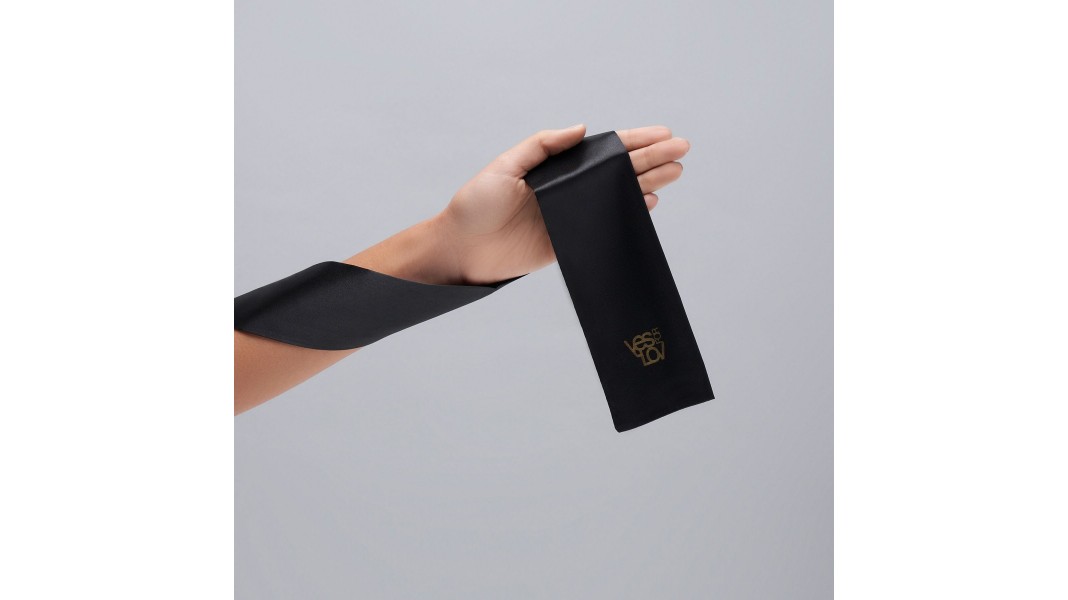 Сатинова пов'язка-стрічка на очі YESforLOV BLACK SATIN BLINDFOLD