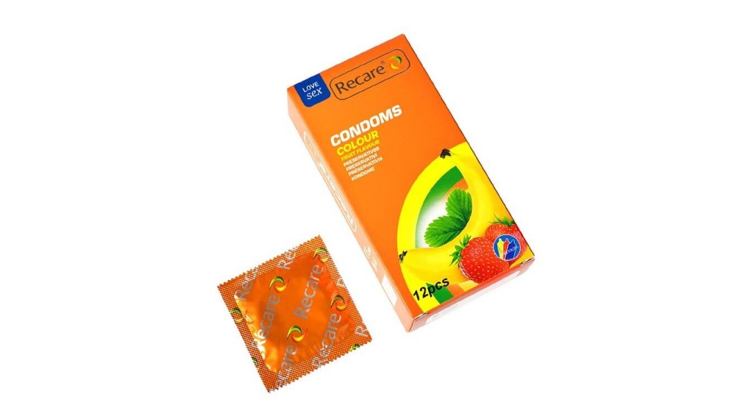 Презервативы с ароматом мяты, банана, клубники Recare Color Fruit Flavour Condoms, 12 шт